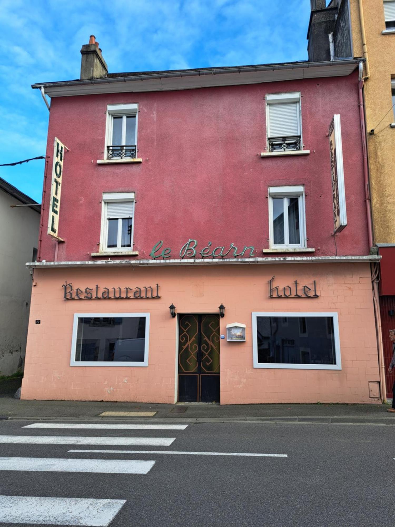 Hotel Le Bearn Bagnères-de-Bigorre Eksteriør billede